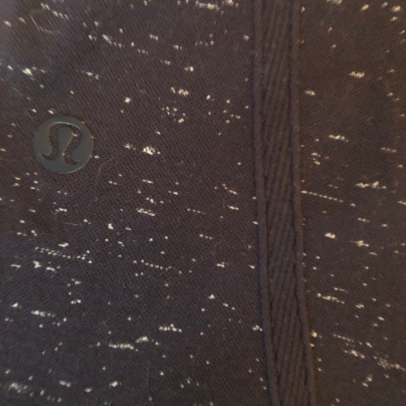 Lululemon compression crop - Picture 4 of 4